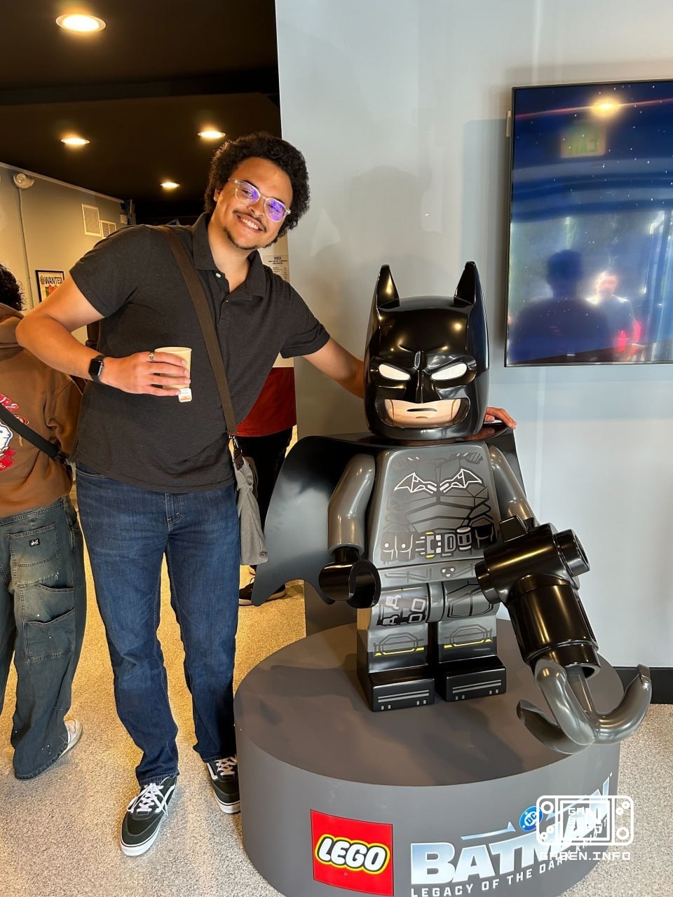 Journalists were invited to play Lego Batman: Legacy of the Dark Knight in the Batcave. Previews will appear very soon, ...