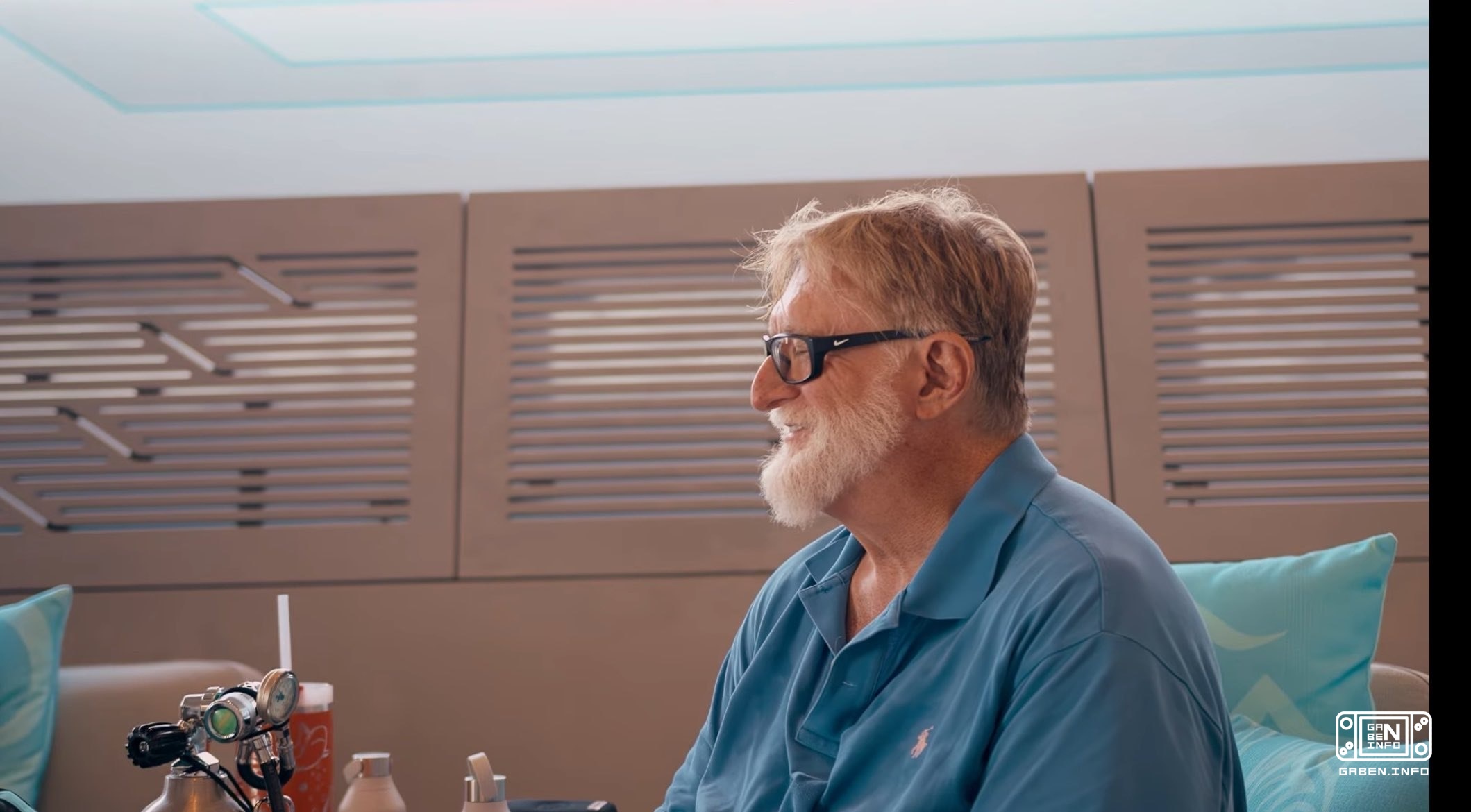 Yacht seller Gabe Newell appears in a new video about the 111-meter yacht Leviathan. He bought it not long ago for $500 ...