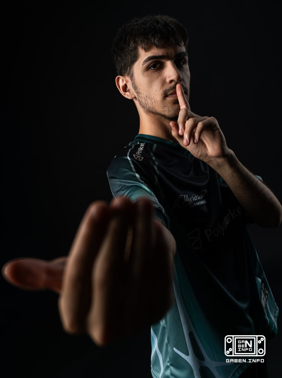 🇹🇷 Aurora представила новую джерси приуроченную к старту 🇸🇦 Esports World Cup 2026. Цена джерси: 85$. ❤️ — Модно стильно...