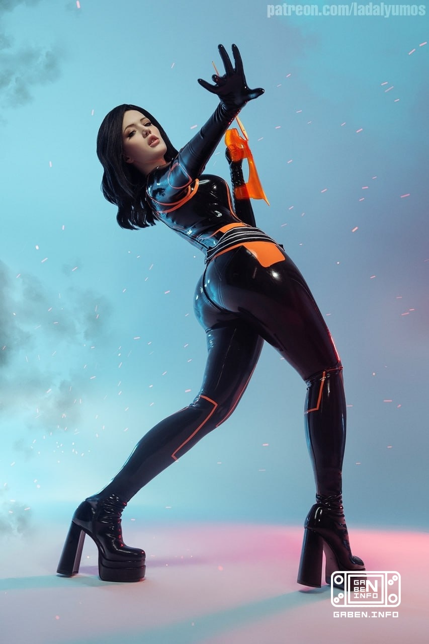 Косплей на персонажей из Mass Effect🤗 Капитан Шепард - Lady Melamori; Эшли Уильямс - Shiaya; Миранда - Lada Lyumos; Касу...