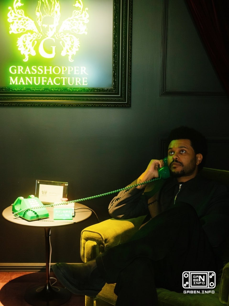 The Weeknd потерял паспорт в Японии, поэтому напросился переночевать в офисе Гоити Суды Надеемся, певец переживёт пивную...