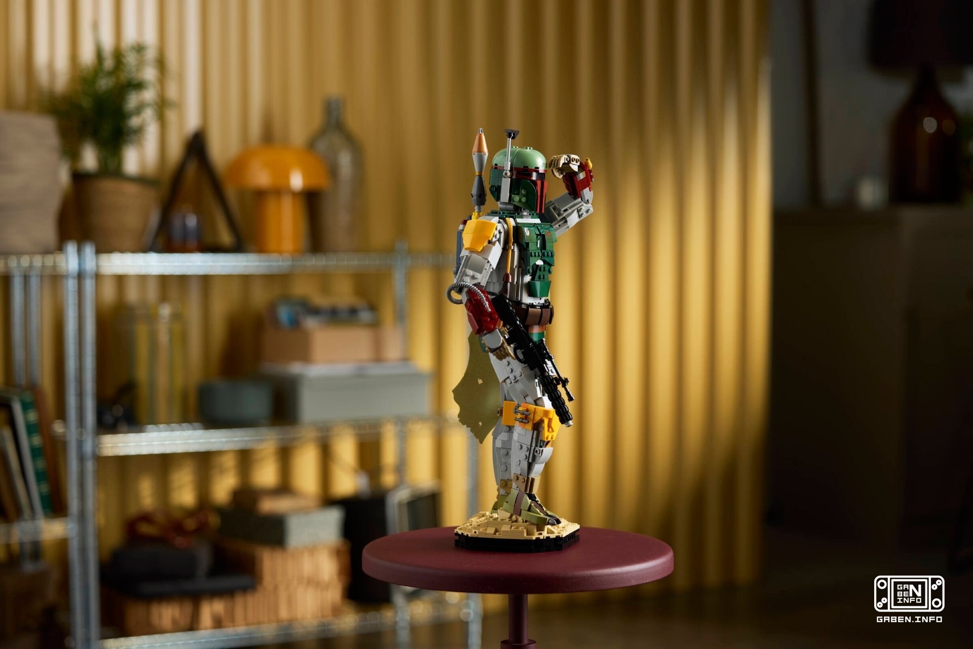 LEGO анонсировала 170-долларовый набор Boba Fett — из него получится собрать 41-сантиметровую модель наёмника. Продажи н...