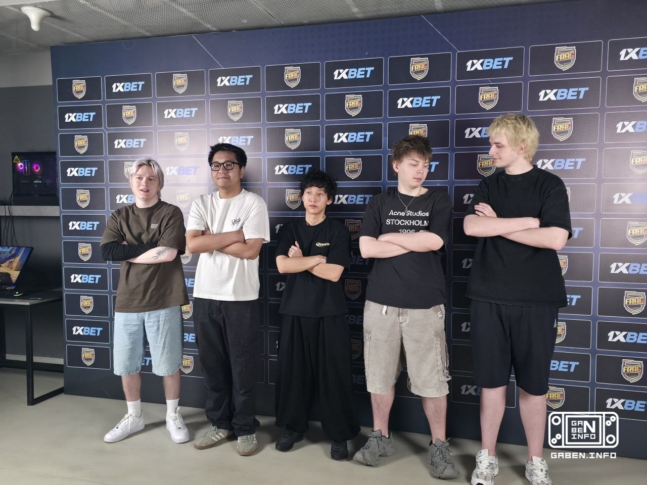WW Team arrived at FRAG SEASON 18 in a new lineup, fined $500 for not wearing a uniform.