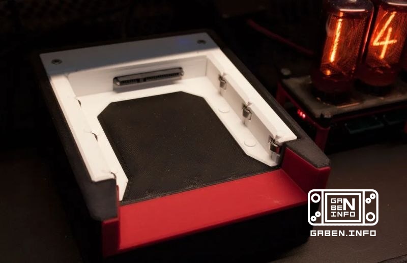 🤩 Beautiful from reddit.One individual bought used 128GB SSDs for an average price of $8 each to install one game from h...