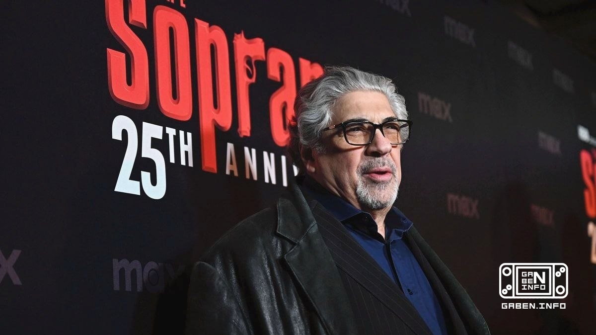 At the age of 80, Vincent Pastore, known for his role as Salvatore Bonpensero in The Sopranos, died.