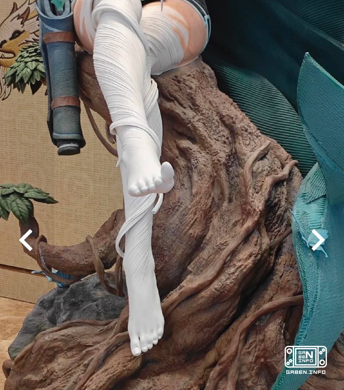 There 's a two-metre figure of Vrki on the Inte with very high-quality foot detail . Futsalists are ripping off their wa...