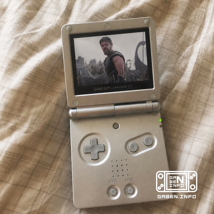 «Одиссея» на Game Boy — как Нолан и задумывал В июле в прокат вышла «Одиссея» Кристофера Нолана — и вместе с ней интерне...