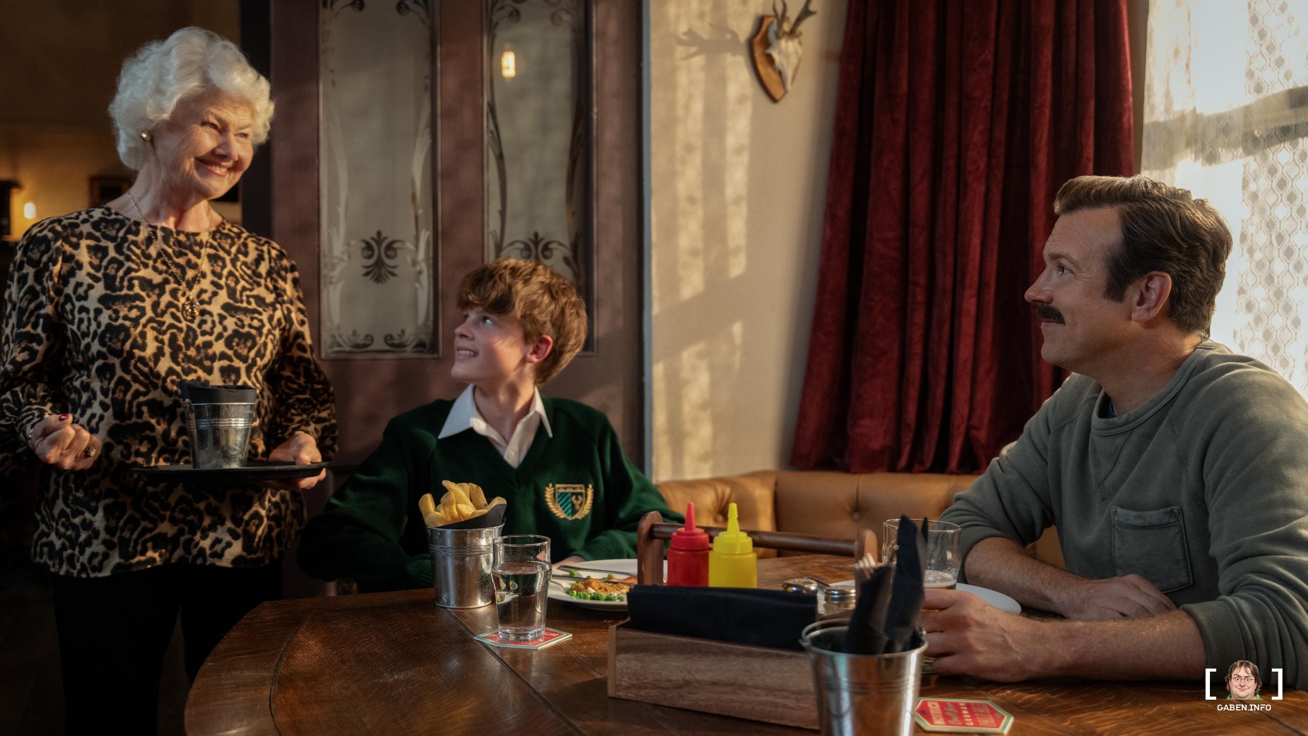 Apple TV showed the first footage of the fourth season of Ted Lasso.In it, Ted returns to Richmond to become the coach o...