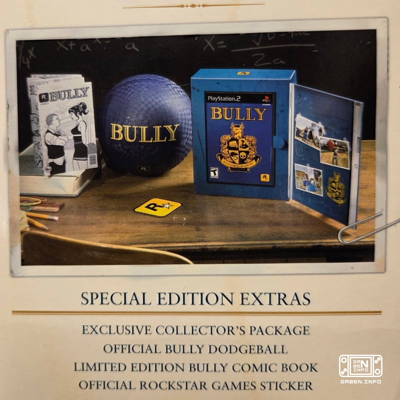 Lo más bonito es la colección Bully para En una caja en forma de armario de la escuela se puso un juego, un cómic, un pó...