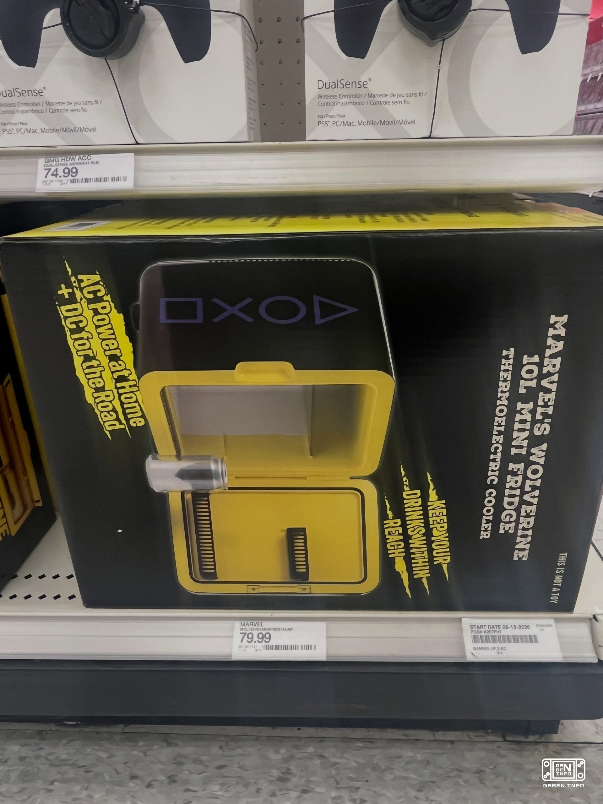 Marvels Wolverineのスタンドがアメリカのタグ超市で登場し始めました ゲーム自体に加えて,このプロモーションストークでは ロサマヒの様々な帽子屋やマクファレーン・トイズのフィギュアや携帯式ミニ冷蔵庫を 見つけることができます....