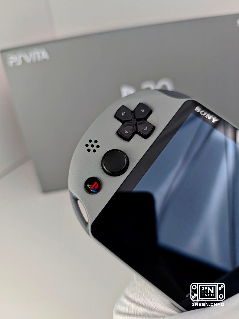 🔥 Custom PS Vita Slim in the 30th Anniversary design ,