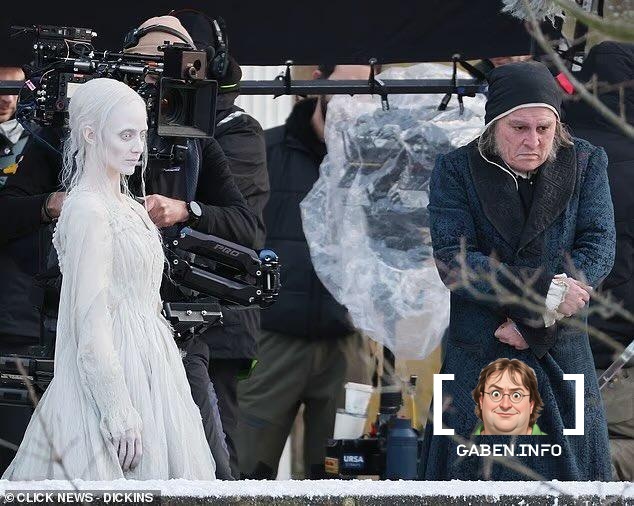 Photos from the set of “A Christmas Carol” by Ty West (“X”, “Pearl”, “Maxine XXX”) have appeared online, in which you ca...