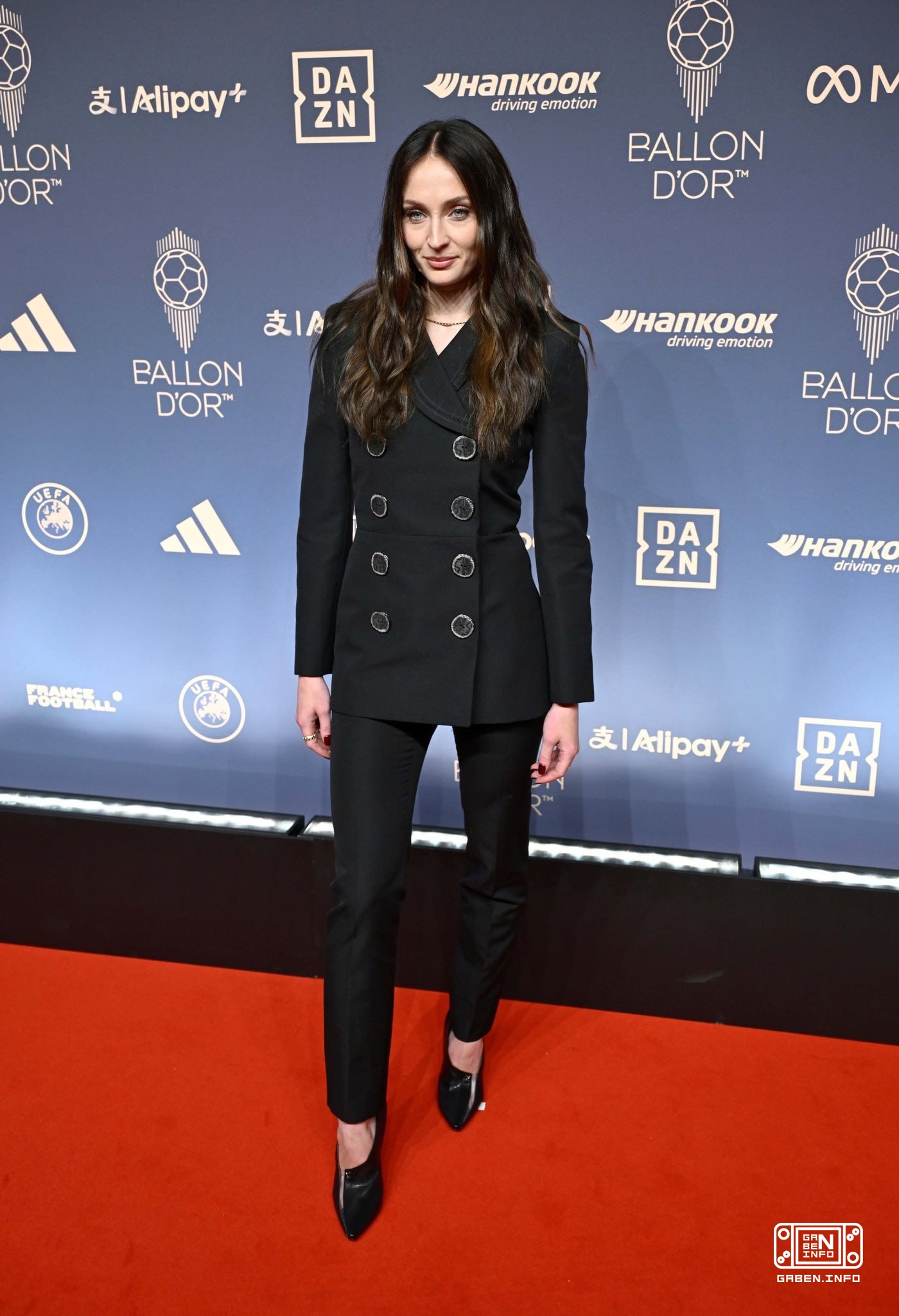 Bez Hollywoodu na głównej nagrody w świecie piłki nożnej, Sophie Turner i jej wystąpienie na ceremonii Złoty piłka.