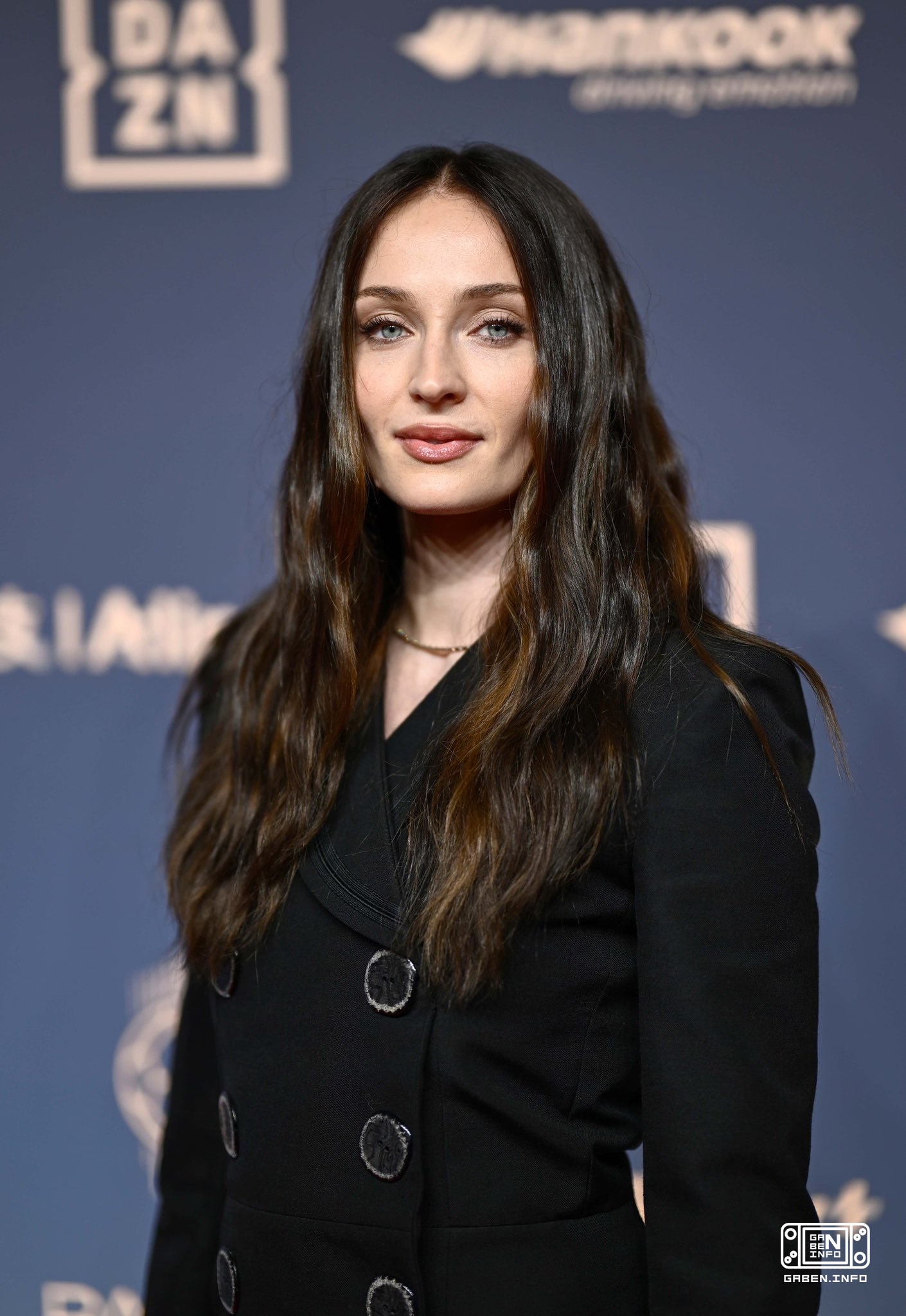 Bez Hollywoodu na głównej nagrody w świecie piłki nożnej, Sophie Turner i jej wystąpienie na ceremonii Złoty piłka.