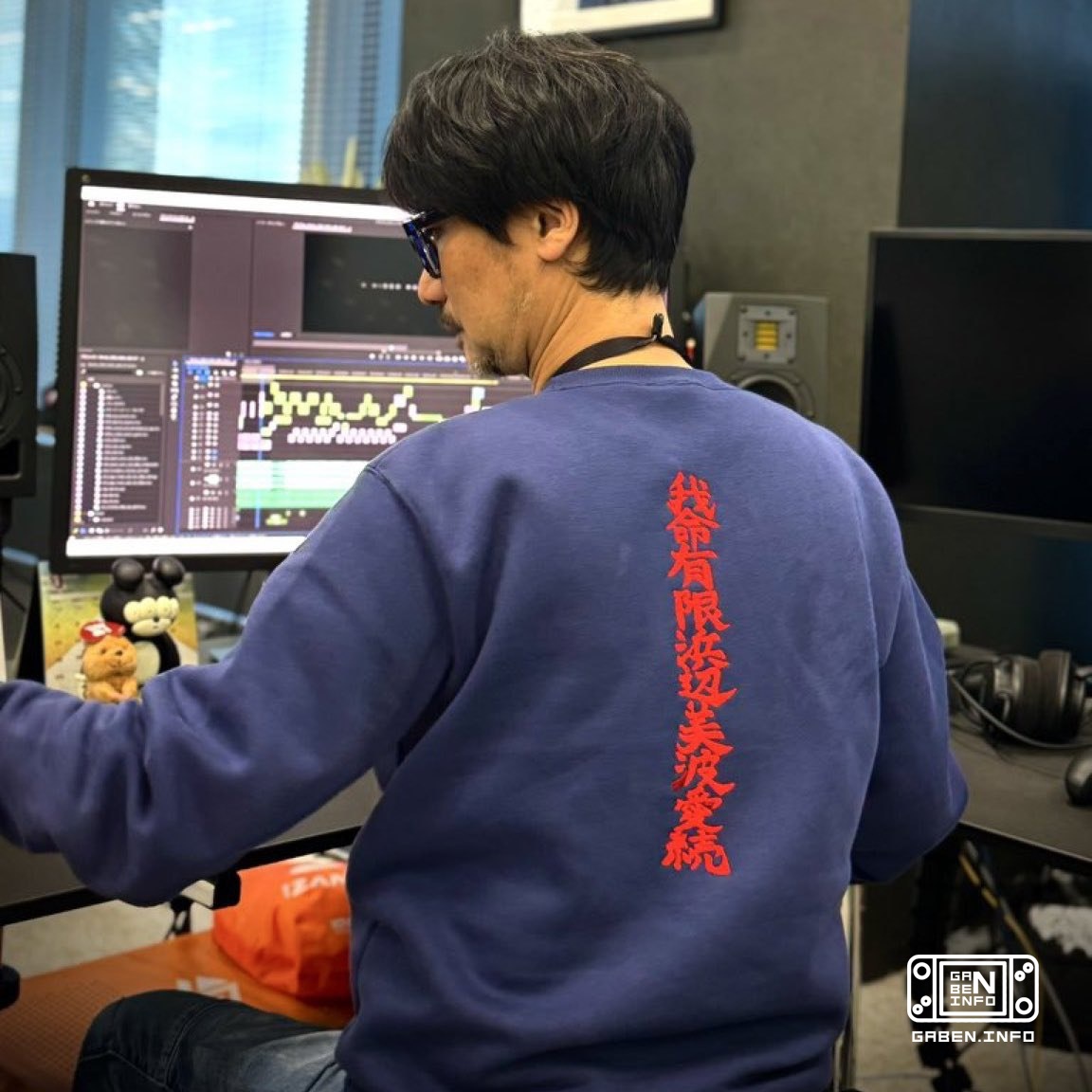 A mediocre designer does the second thing that he generally knows how to do (besides selling a fucker.) Editing another ...