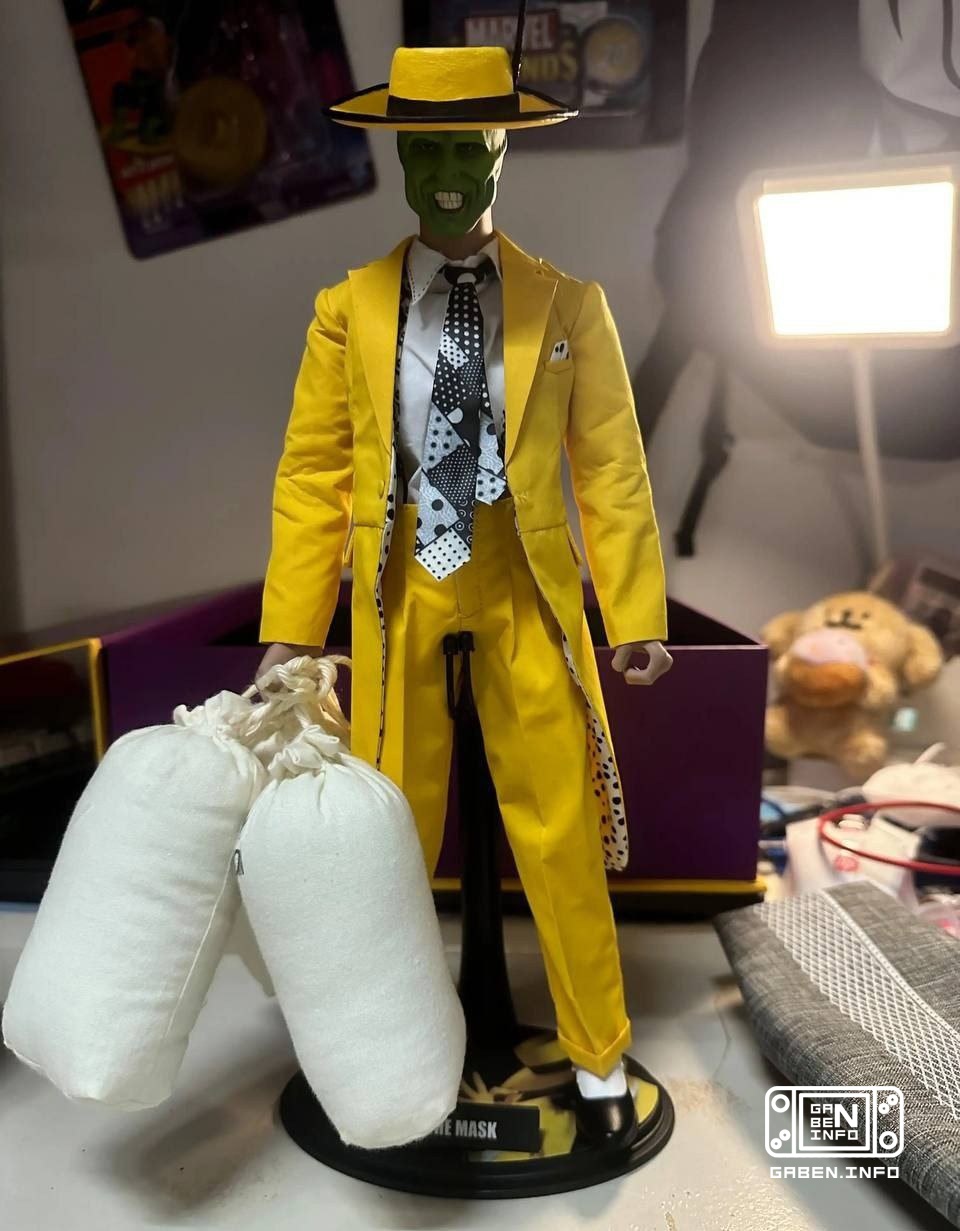 Figure from the movie "The Mask" Deluxe Edition 2.0 in 1/6 scale from Dark Toys