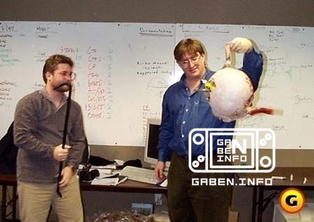 Headcrab (piñata) in the Valve office during the development of the first part of Half-Life😎