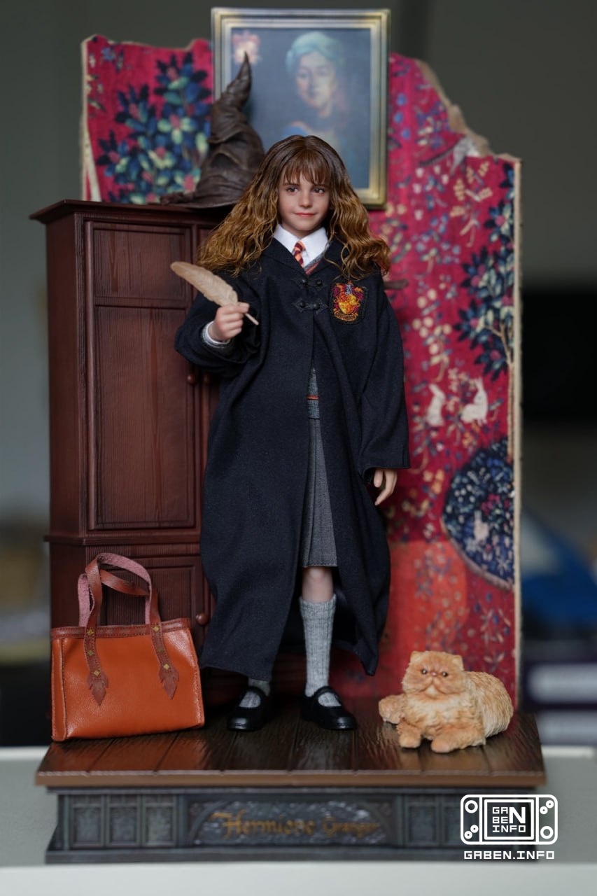 Hermione Granger 1/6 scale figurine from INART👍