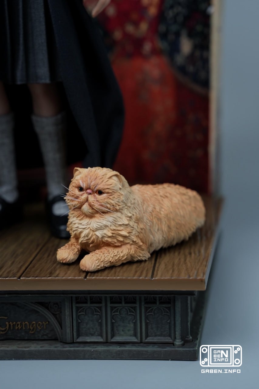 Hermione Granger 1/6 scale figurine from INART👍