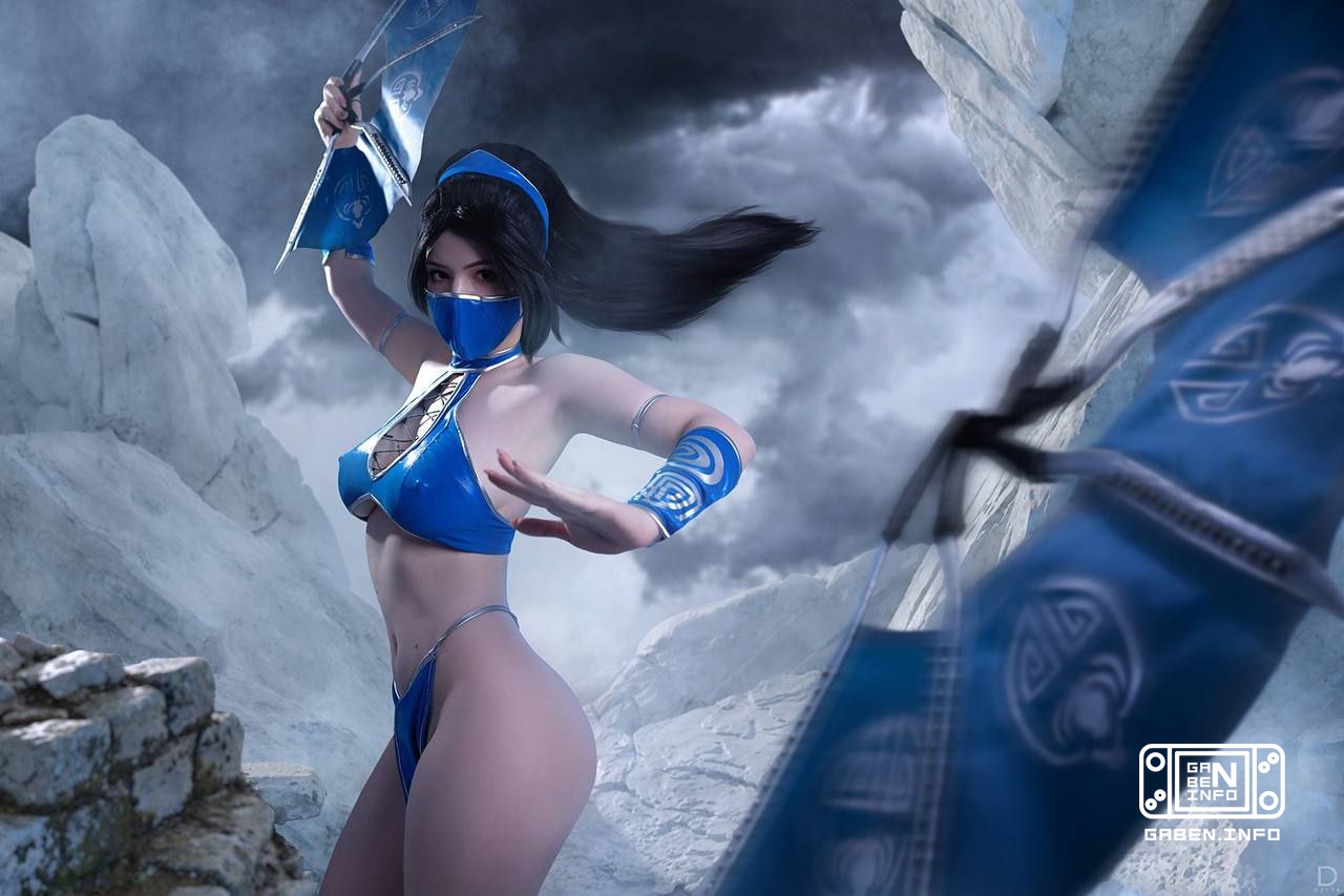 Kitana (Mortal Kombat) Model: Lada Lyumos