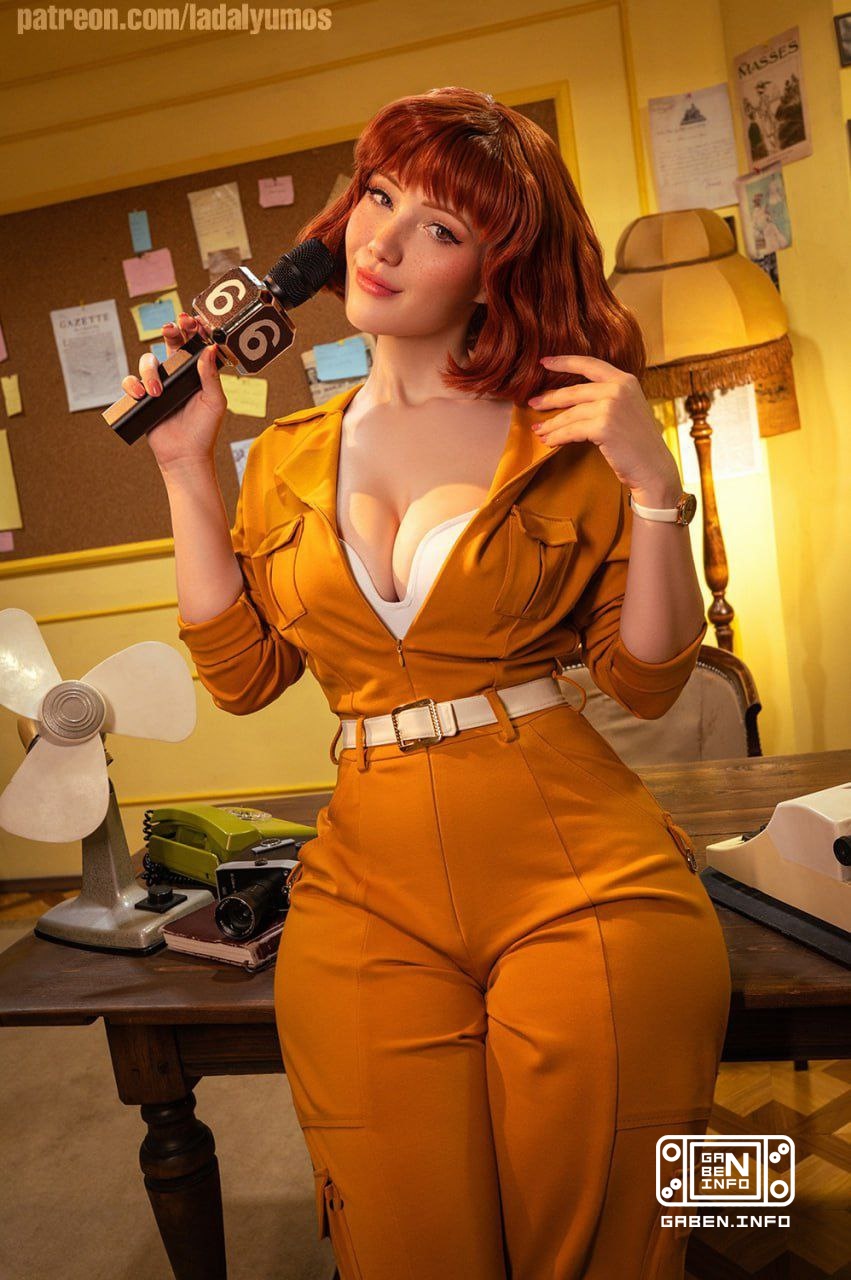 April O'Neil : Lada LYUMOS