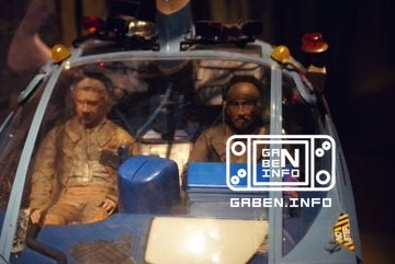 Kojima once again visited his favorite museum/theater - the Cinémathèque in Paris. After taking pictures with popcorn se...