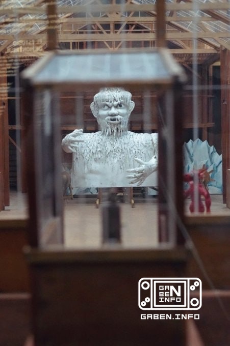 Kojima once again visited his favorite museum/theater - the Cinémathèque in Paris. After taking pictures with popcorn se...