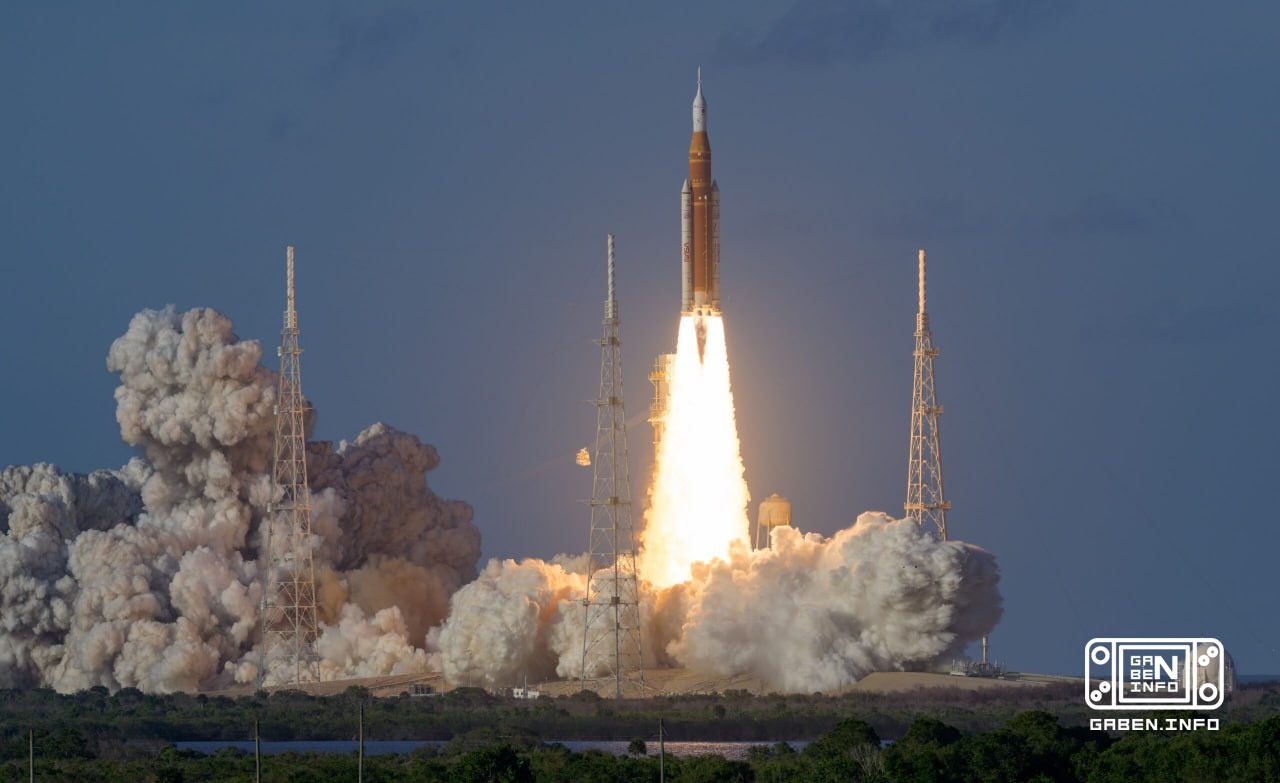 NASA successfully launched the Artemis-2 mission, as reported by colleagues from vc.ru.The first manned flight to the Mo...