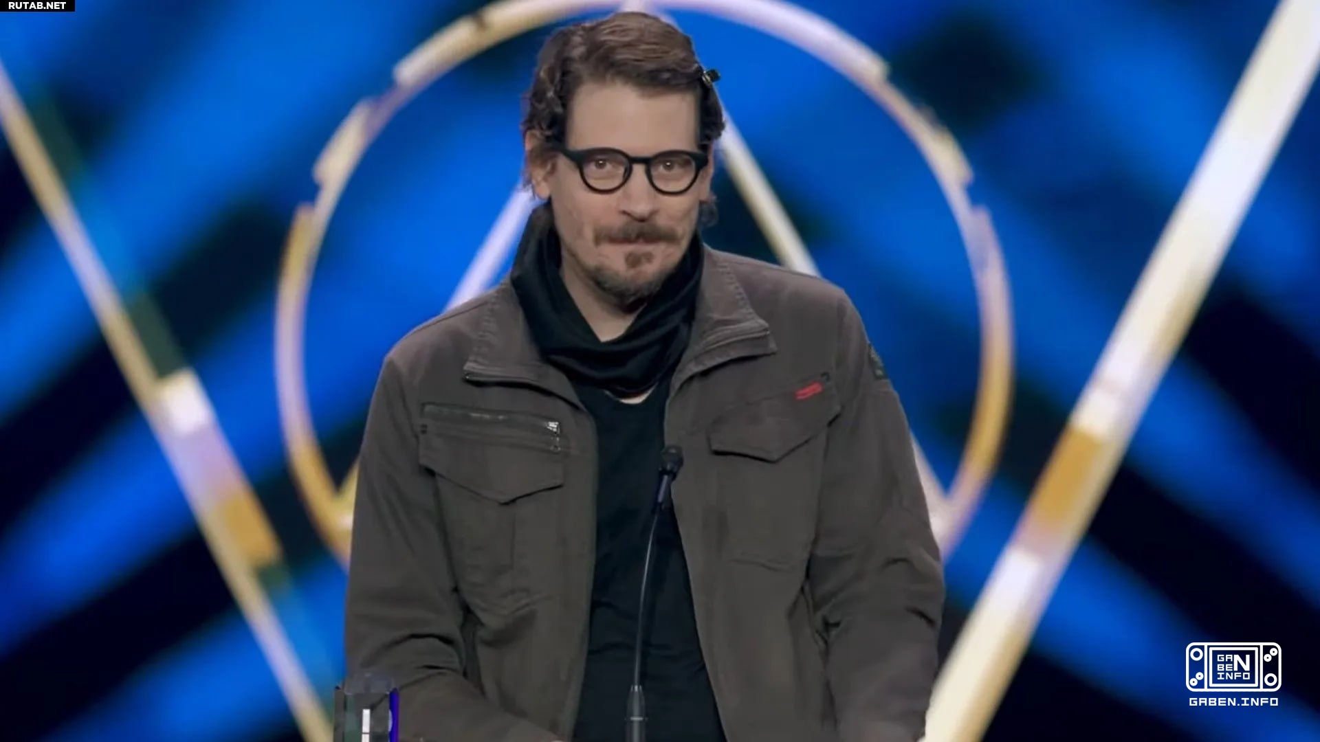 🤖 The creator of the hit Papers, Please (5+ million copies) Lucas Pope said in an interview that he used to calmly discu...