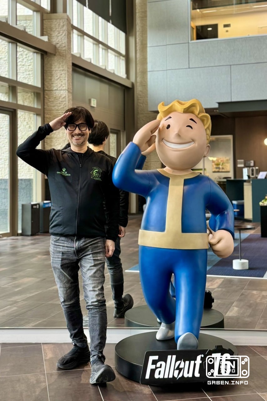 Kojima personally came to fire Microsoft employees and show what the father of PlayStation looks like