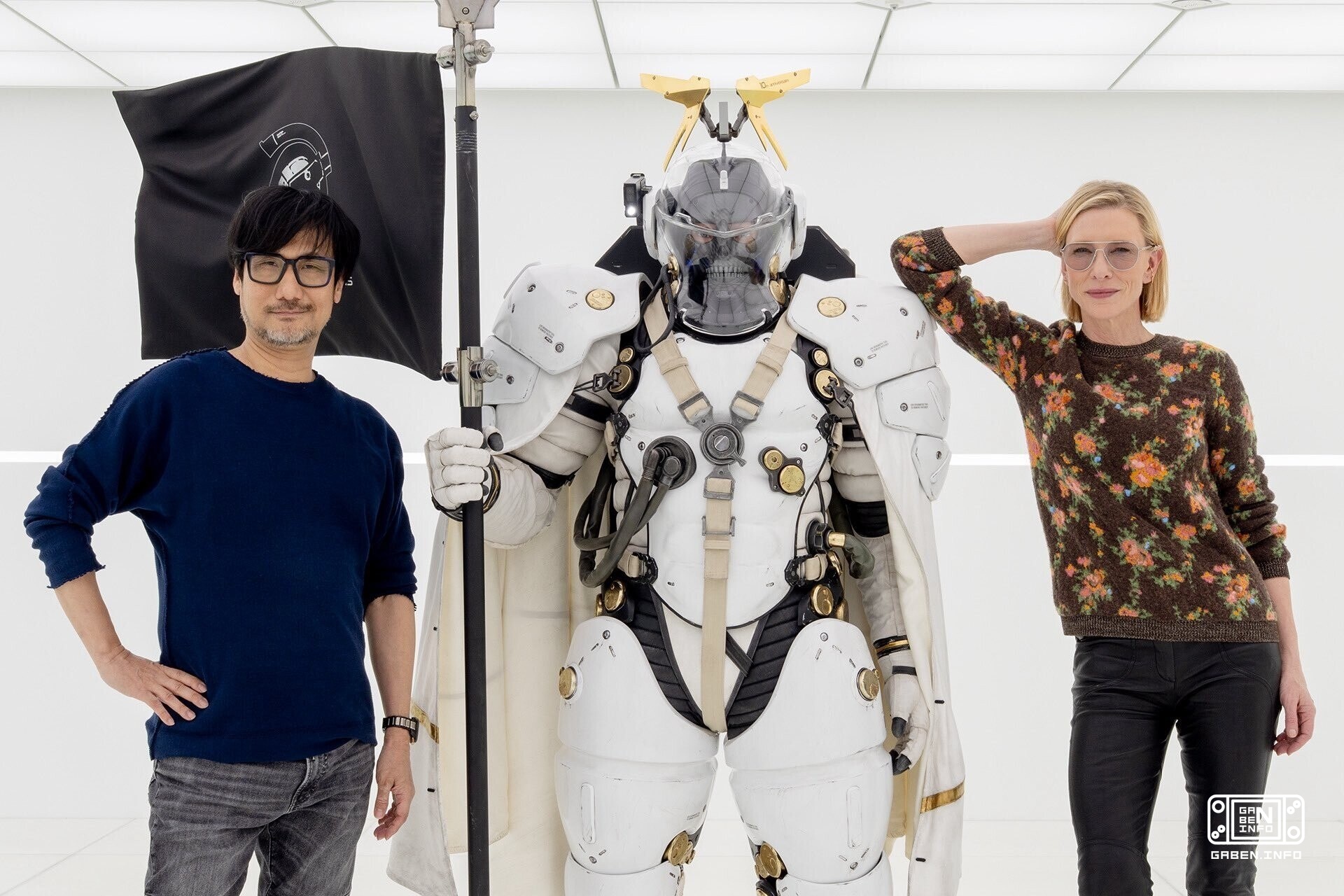 Hideo Kojima'nın stüdyosuna başka bir ünlü ziyaret etti. Avustralya aktrisisi Kate Blanshett. Oyun tasarımcısının merkez...